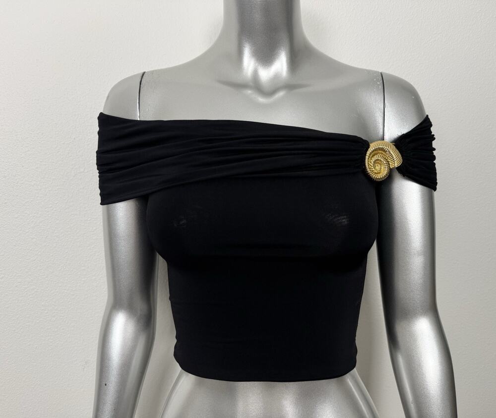 Meshki Top Women’s XS Black Gold Statement Seashell Crop Off Shoulder